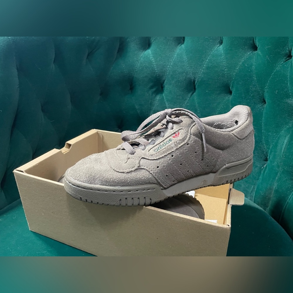 YEEZY POWERPHASE 'SIMPLE BROWN' | Size 4